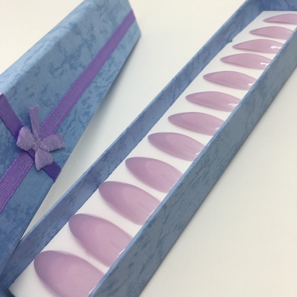 Lavender Extra Long Stiletto Press-On Nails - Picture 3 of 4